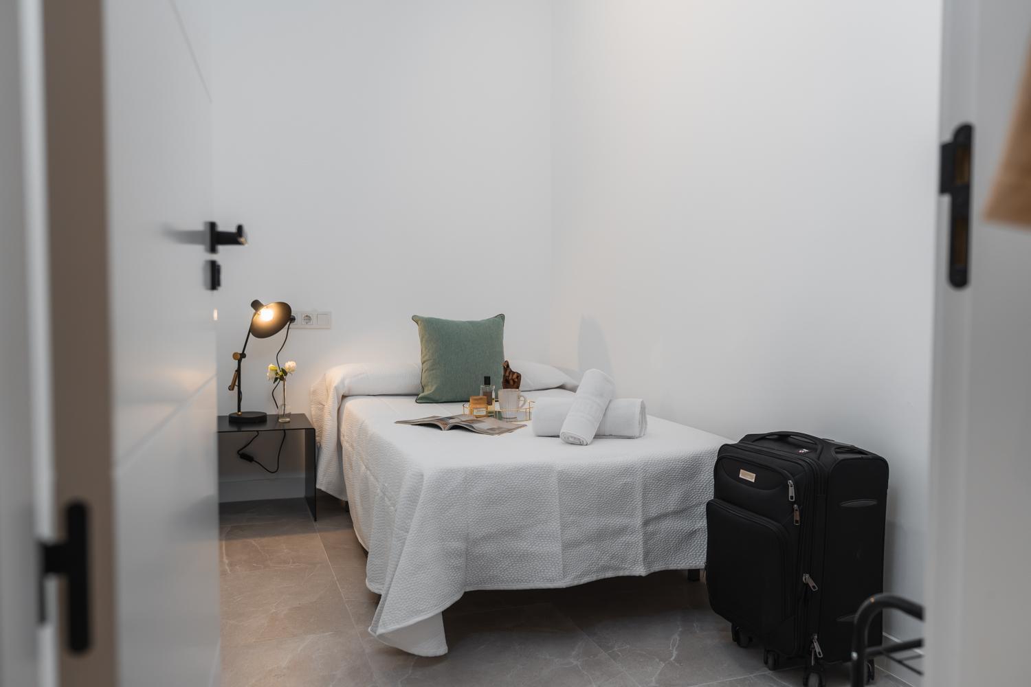 Tuguest Buensuceso Apartment Гранада Экстерьер фото