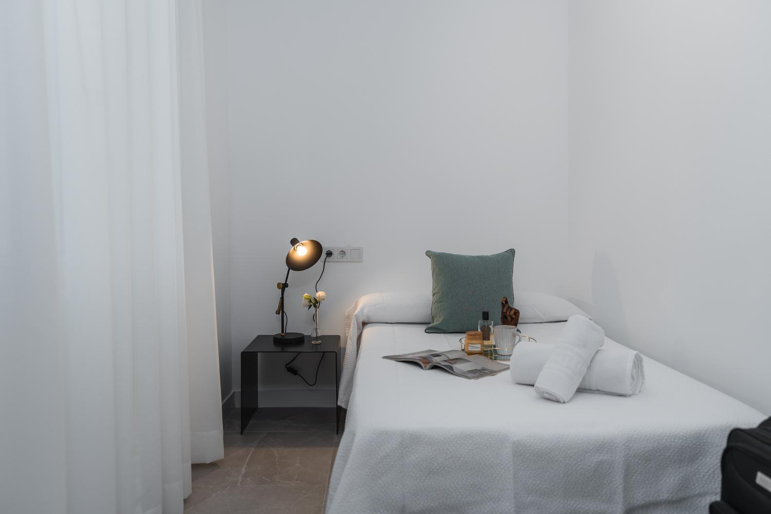 Tuguest Buensuceso Apartment Гранада Экстерьер фото